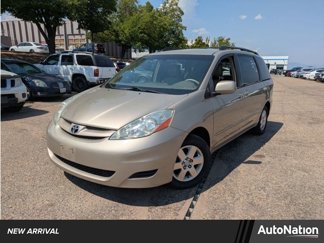 Used 2009 Toyota Sienna XLE image 1