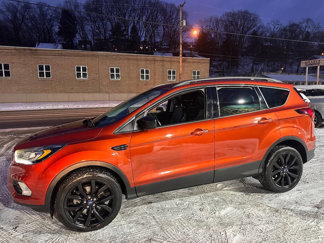 Used 2019 Ford Escape SE image 1