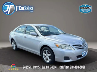 Used 2011 Toyota Camry LE image 1