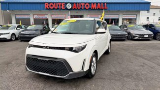Used 2023 Kia Soul LX w/ LX Technology Package image 1