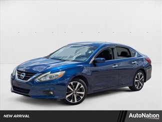 Used 2017 Nissan Altima 2.5 SR w/ LED Appearance Package image 1