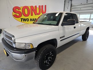 Used 2000 Dodge Ram 2500 Truck SLT image 1
