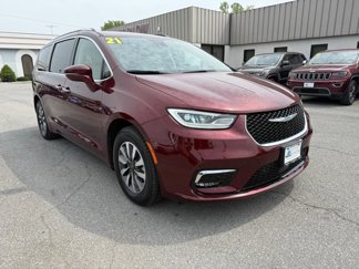Certified 2021 Chrysler Pacifica Touring-L image 1