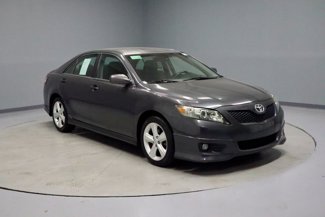 Used 2010 Toyota Camry SE image 1