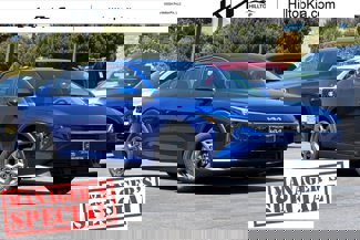 New 2025 Kia K4 LXS image 1