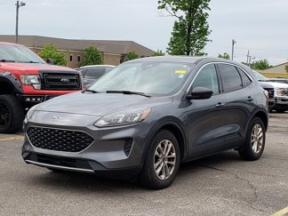 Used 2022 Ford Escape SE w/ Cold Weather Package image 1