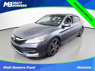 Used 2017 Honda Accord Touring image 1