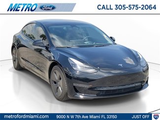 Used 2022 Tesla Model 3 Standard Range image 1