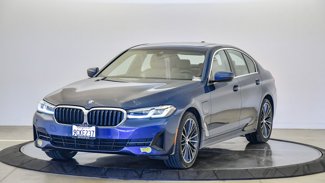 Certified 2022 BMW 530e w/ Premium Package image 1