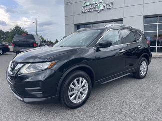 Used 2017 Nissan Rogue SV image 1