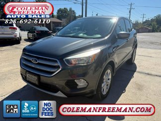 Used 2017 Ford Escape SE image 1