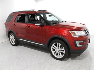 Used 2016 Ford Explorer XLT w/ Equipment Group 202A image 1