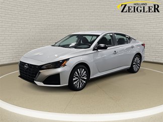 Used 2024 Nissan Altima 2.5 SV image 1