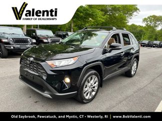 Used 2019 Toyota RAV4 Limited image 1