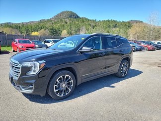 Used 2022 GMC Terrain SLT image 1