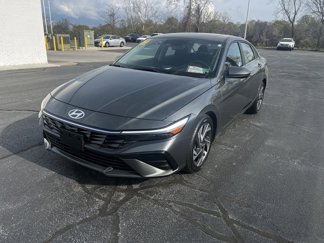 Used 2024 Hyundai Elantra SEL w/ Convenience Package image 1