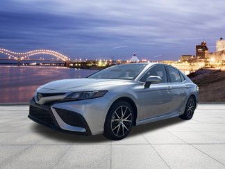 Used 2023 Toyota Camry SE image 1