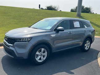 Used 2022 Kia Sorento LX image 1
