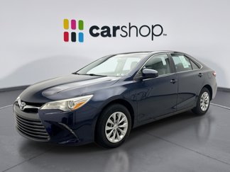 Used 2016 Toyota Camry LE image 1