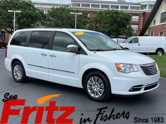 Used 2015 Chrysler Town & Country Touring-L w/ Driver Convenience Group image 1