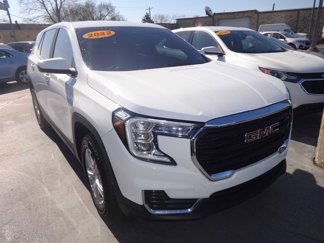 Used 2022 GMC Terrain SLE w/ Fleet Convenience Package image 1