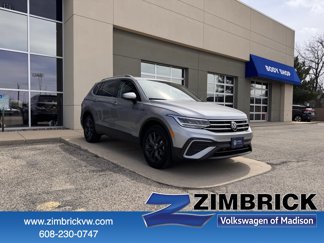 Certified 2024 Volkswagen Tiguan SE w/ Panoramic Sunroof Package image 1