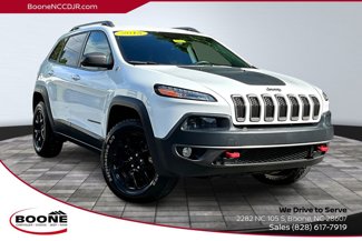 Used 2015 Jeep Cherokee Trailhawk w/ Leather Interior Group image 1