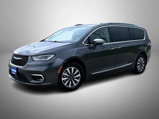 Used 2021 Chrysler Pacifica Limited w/ Uconnect Theater Family Group image 1