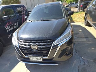 Used 2021 Nissan Kicks SV image 1