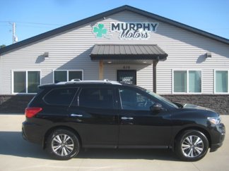 Used 2020 Nissan Pathfinder S image 1