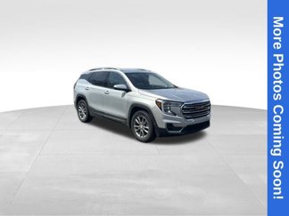 Used 2022 GMC Terrain SLT w/ LPO, Floor Liner Package image 1
