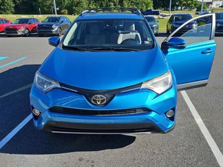 Used 2017 Toyota RAV4 XLE image 1