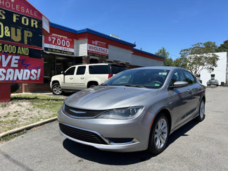 Used 2016 Chrysler 200 Limited image 1