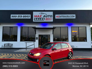 Used 2011 Volkswagen Golf 4-Door image 1