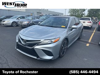Used 2020 Toyota Camry XSE image 1