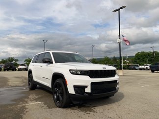 Certified 2021 Jeep Grand Cherokee L Laredo image 1