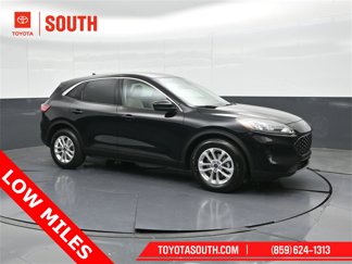 Used 2021 Ford Escape SE image 1