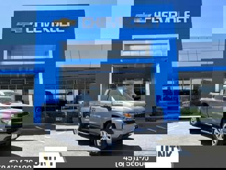 Used 2022 Chevrolet Silverado 1500 Custom image 1