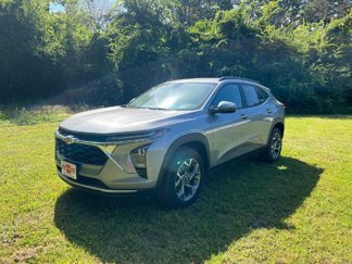 New 2025 Chevrolet Trax LT w/ LT Convenience Package image 1