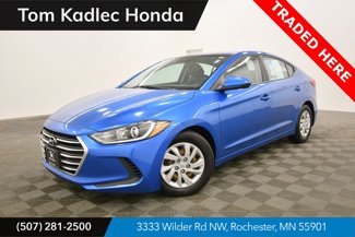 Used 2017 Hyundai Elantra SE image 1