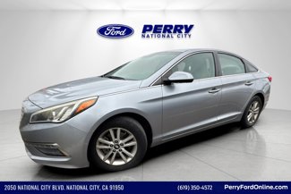 Used 2015 Hyundai Sonata SE image 1