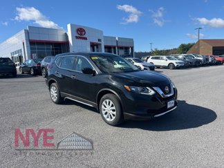 Used 2019 Nissan Rogue S image 1