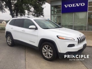 Used 2017 Jeep Cherokee Latitude w/ Comfort & Sound Group image 1