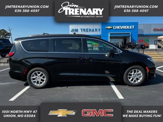 Used 2022 Chrysler Pacifica Touring-L image 1