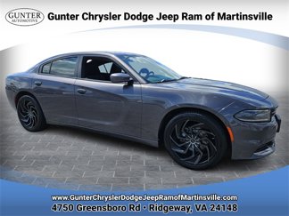 Used 2019 Dodge Charger SXT image 1