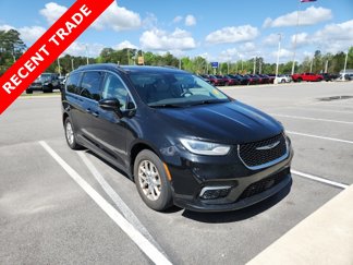 Used 2021 Chrysler Pacifica Touring-L w/ Premium & Safety Sphere Group image 1