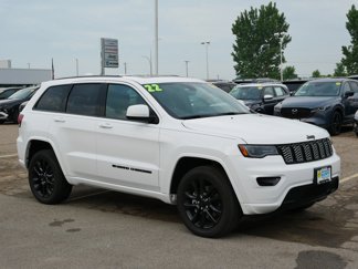 Used 2022 Jeep Grand Cherokee Laredo X image 1
