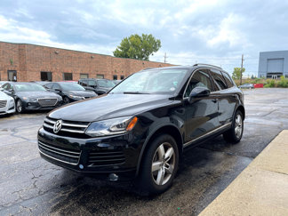 Used 2013 Volkswagen Touareg TDI image 1