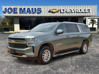 Used 2023 Chevrolet Suburban LT image 1