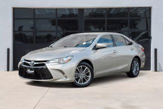 Used 2017 Toyota Camry SE image 1